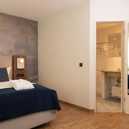 Art 3* Aachen